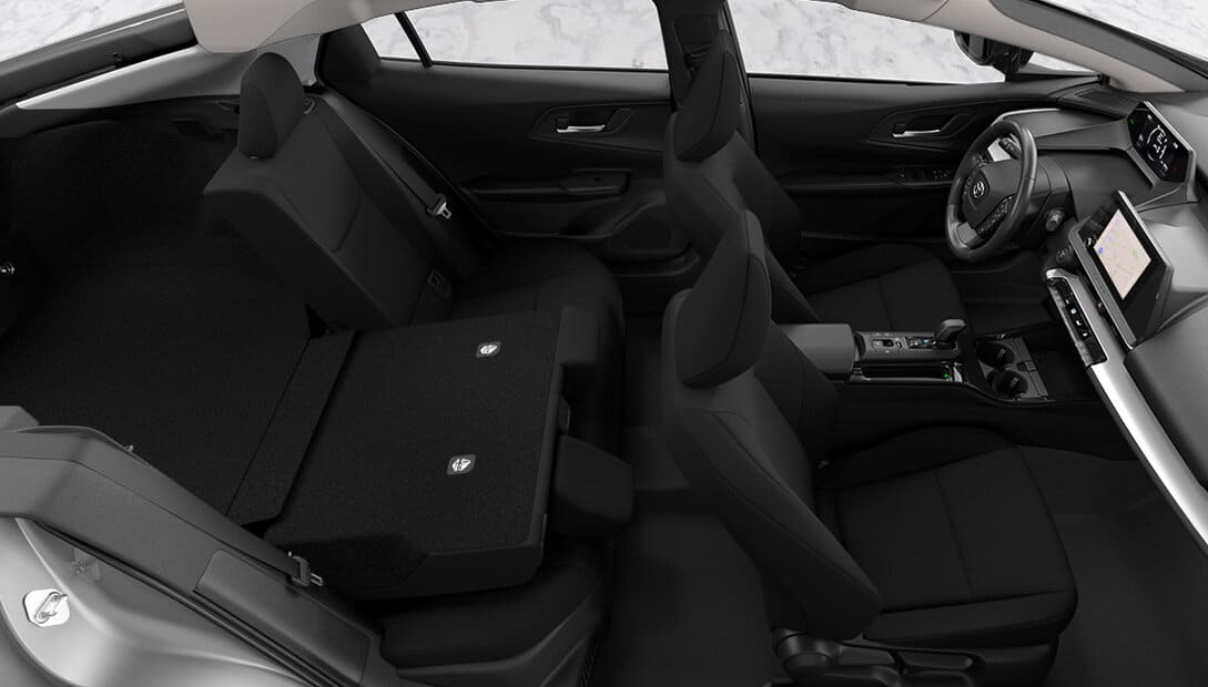 [Imagen: Interior cómodo y tecnológico del Toyota Prius 2024]