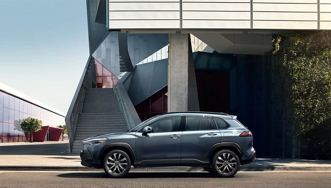 Corolla Cross 2022 exterior 02